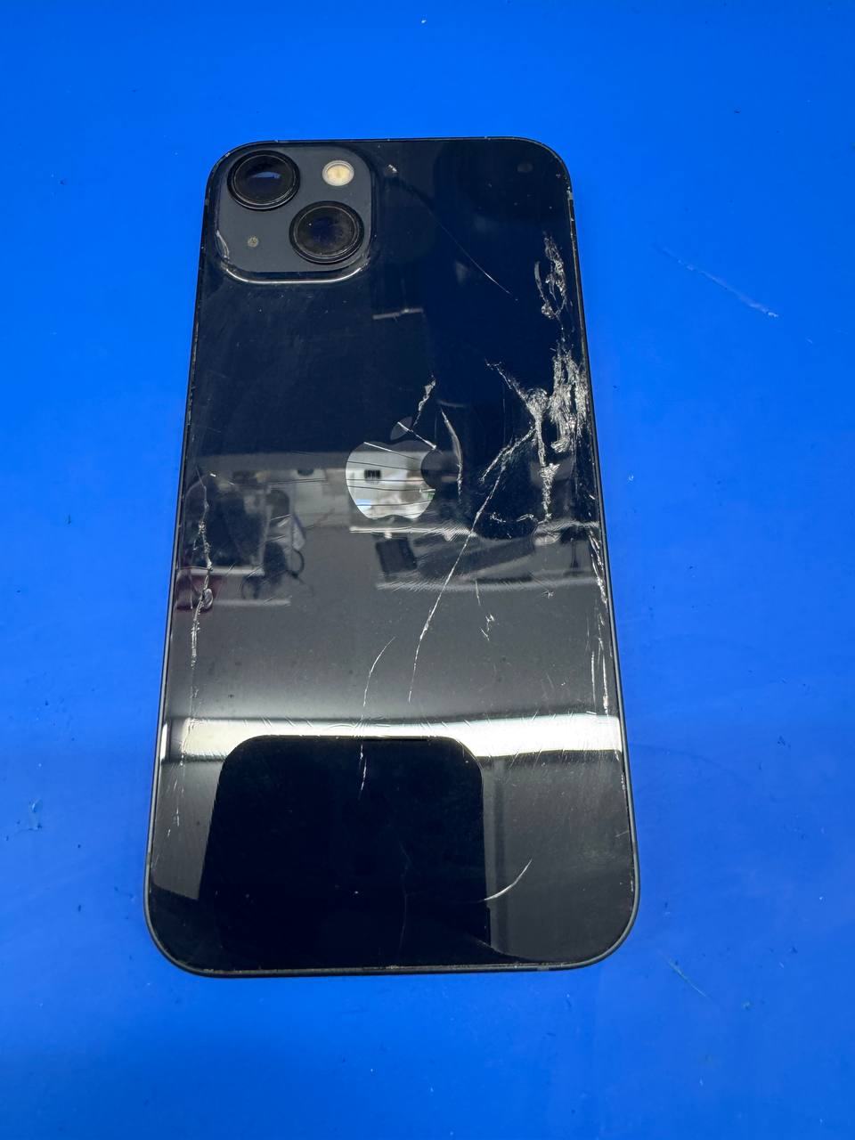 Замена заднего стекла iPhone
