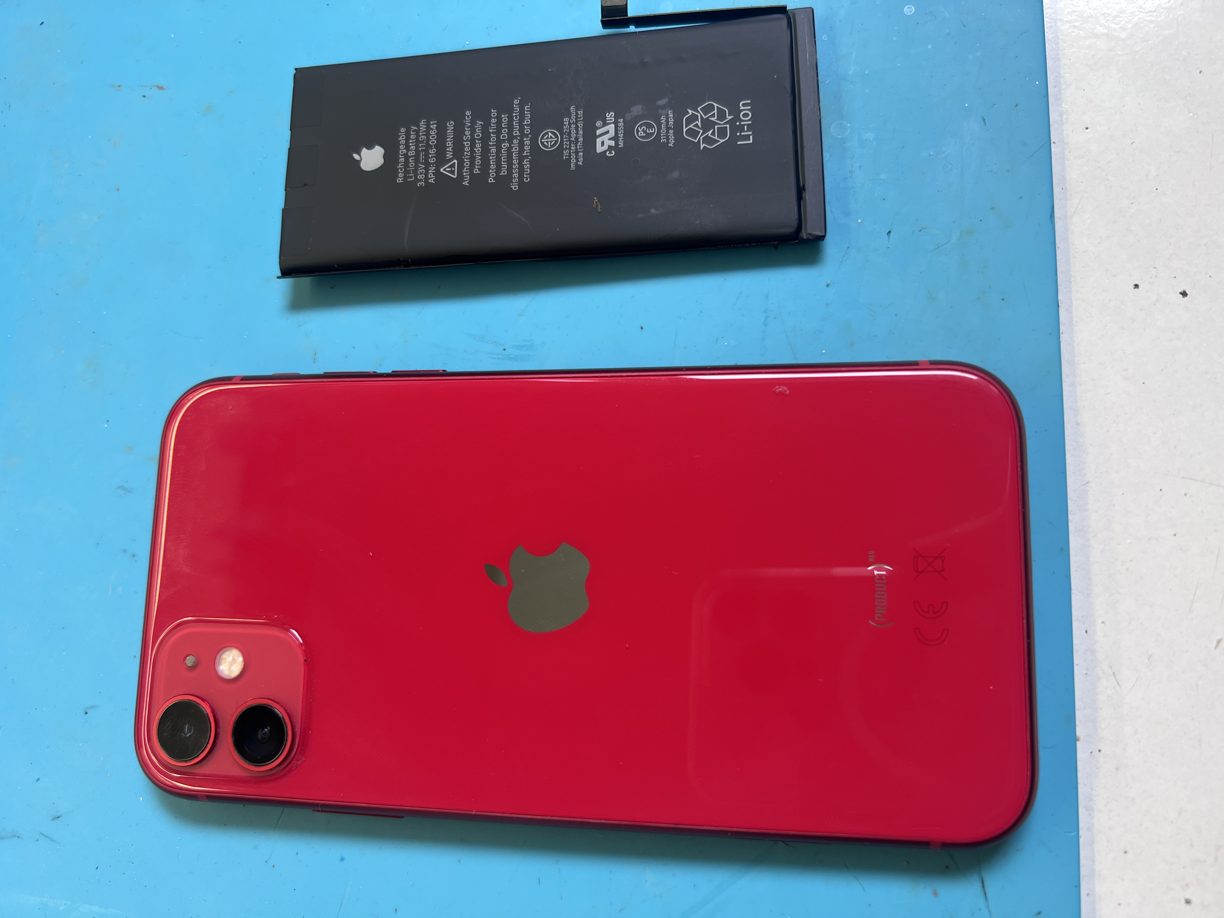 Замена АКБ iPhone 11